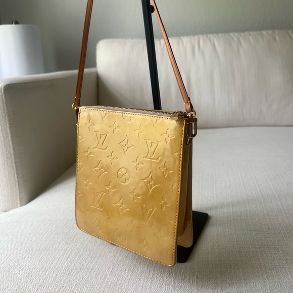 LOUIS VUITTON Monogram Vernis Mott - Picture 5 of 15